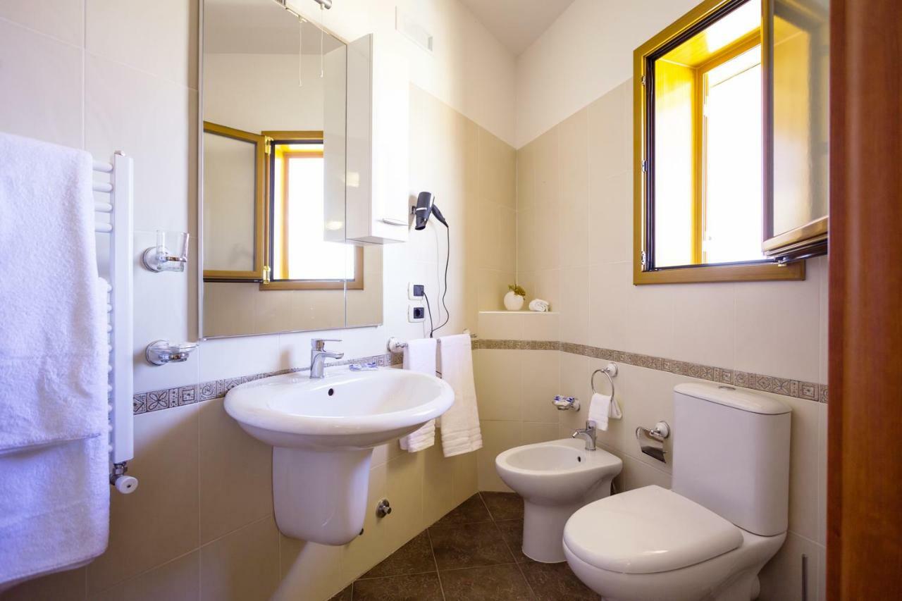Rocca Degli Etnei Bed & Breakfast Paterno  Eksteriør bilde